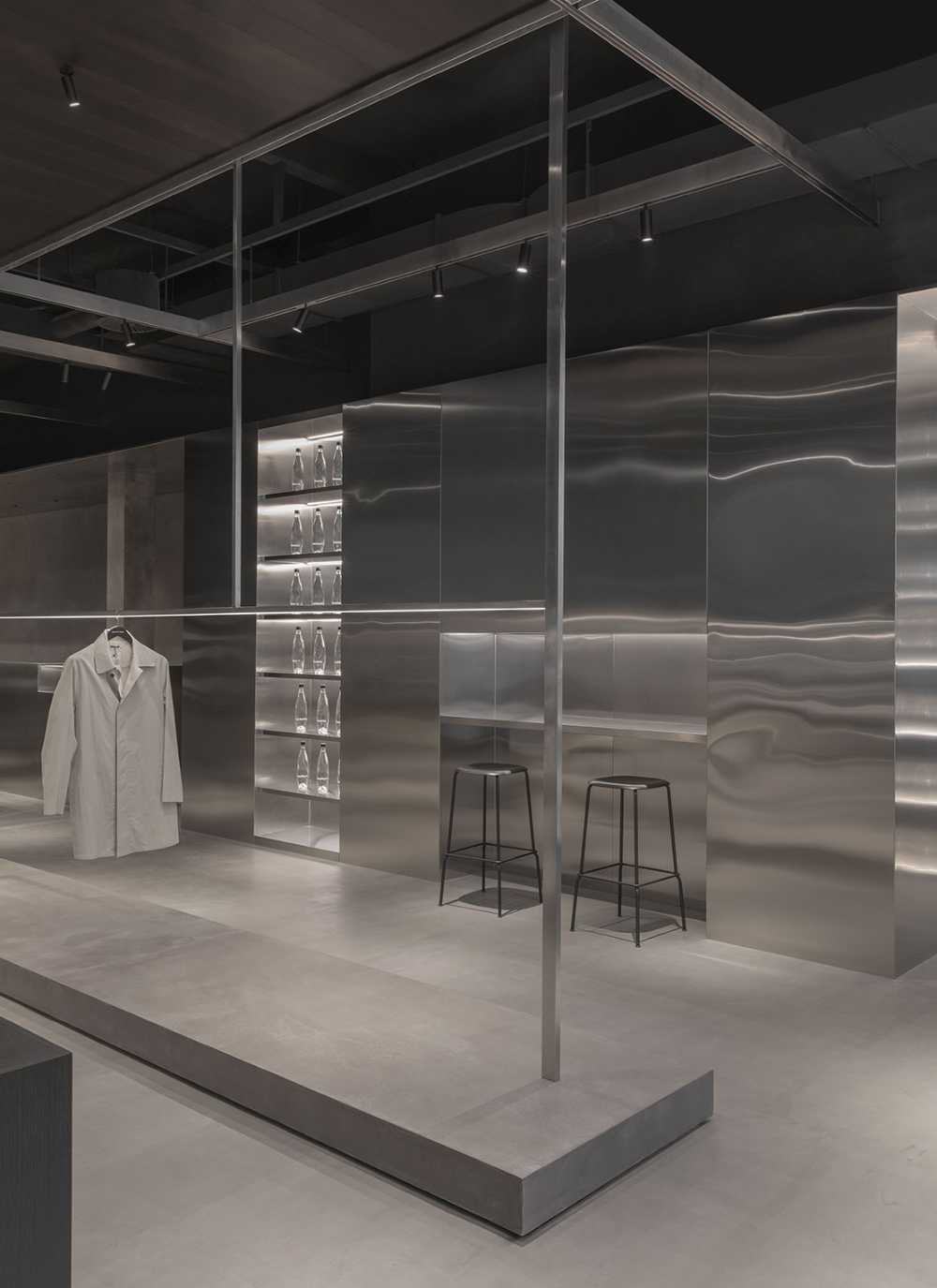 New futuristic design by Francesc Rifé for Nino Álvarez in Madrid