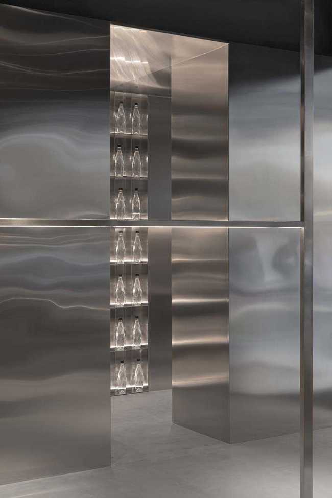 New futuristic design by Francesc Rifé for Nino Álvarez in Madrid