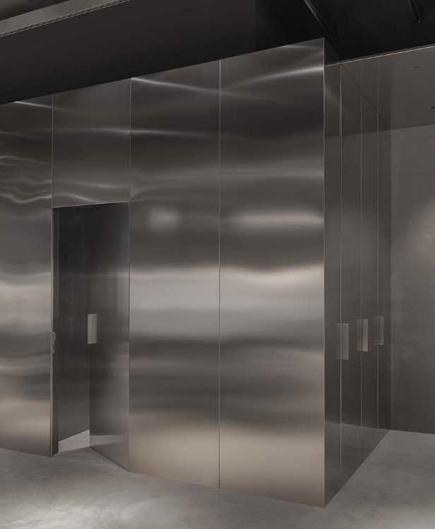 New futuristic design by Francesc Rifé for Nino Álvarez in Madrid