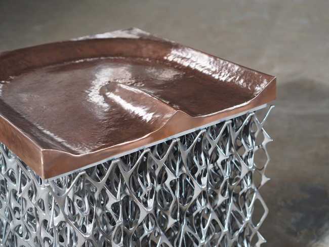 Electricité à partir de la chaleur corporelle. La Pelt Chair pour éclairer l'avenir