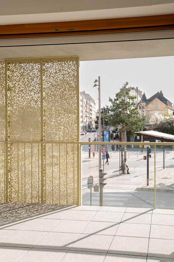 Social housing, solutions for social housing in the consolidated urban area.