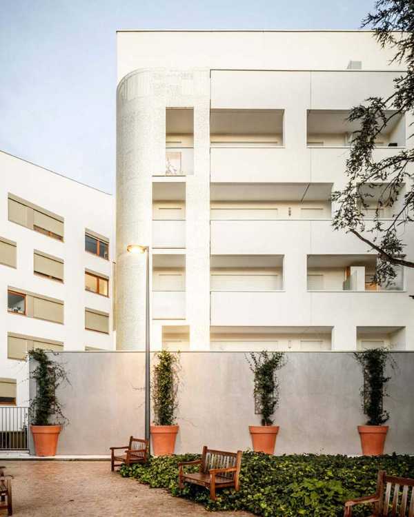 Social housing, solutions for social housing in the consolidated urban area.