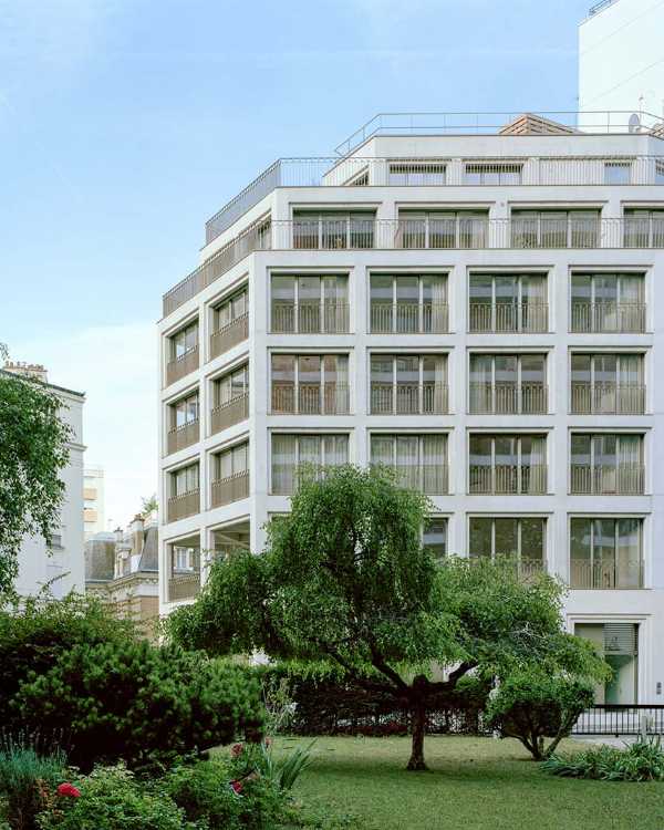 The Dareau project, urban multifunctional integration of Le Méridien