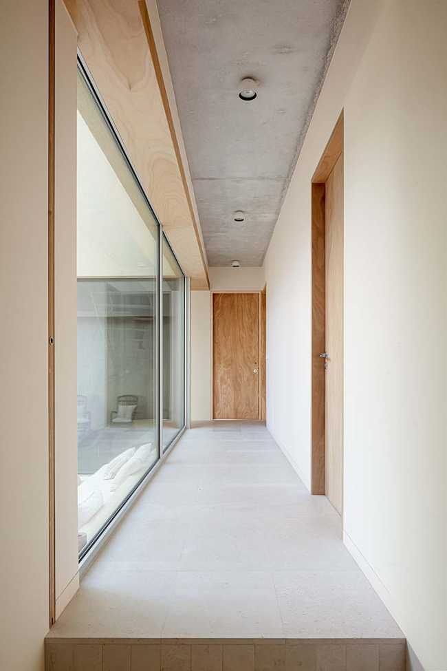 From difficulty to design opportunity. Bundle House in Menorca