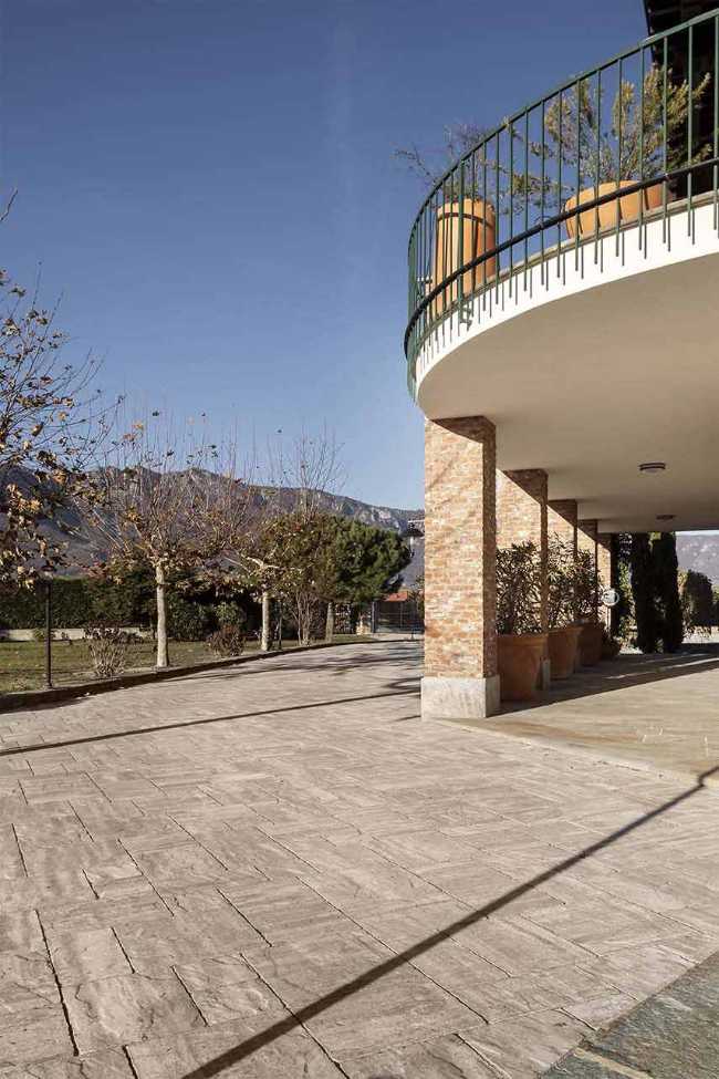 Pavimentazione di prestigio nella Valle Infernotto: il progetto che esalta estetica e funzionalità