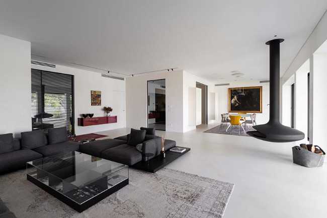 The jealousies of the '60s in a modern key? House renovation-SCR