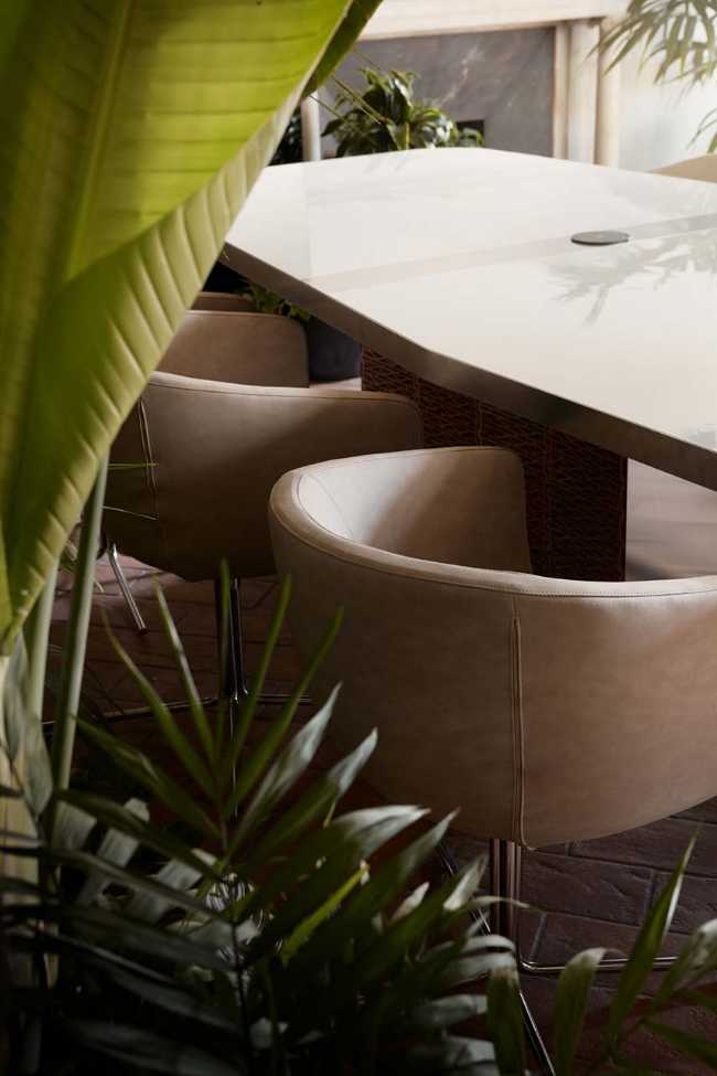 Business needs and untouchable historical heritage: the HN Headquarter