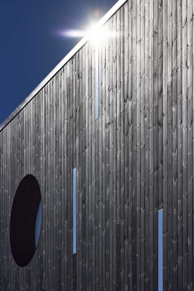 Birdhouse: le scale si fanno da parte, lo spazio comune è protagonista