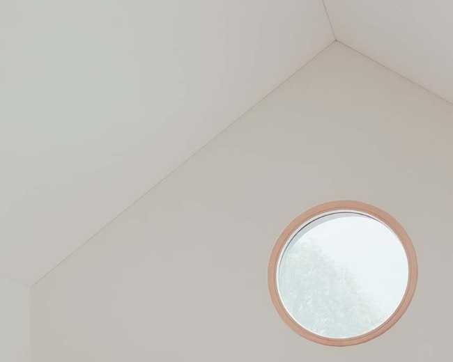 A border house: sustainable architecture between Italy and Switzerland