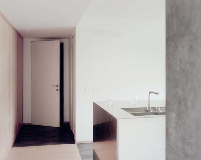 A border house: sustainable architecture between Italy and Switzerland