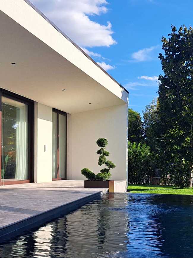 El placer de volver a casa: una villa modular que dialoga con la naturaleza