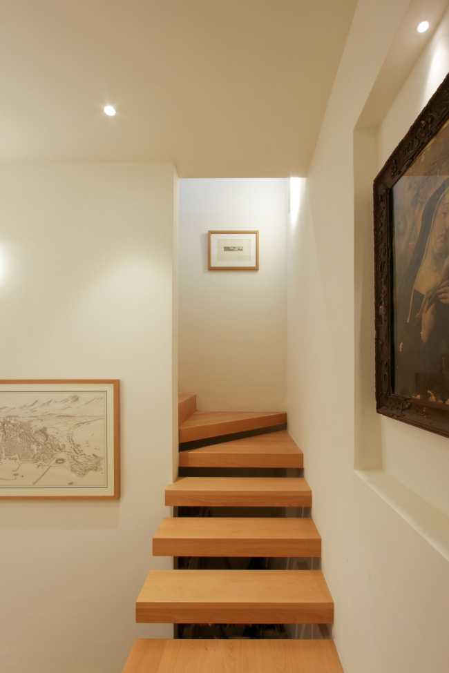 Duplex renovation in San Domenico, art of combining history and modernity
