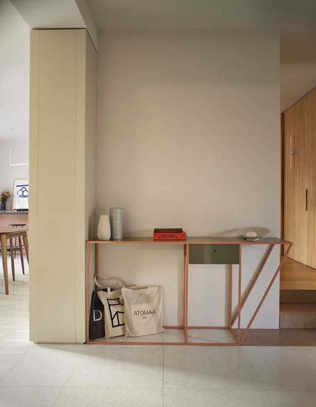 La rinascita di una casa: un viaggio tra artigianato e design moderno