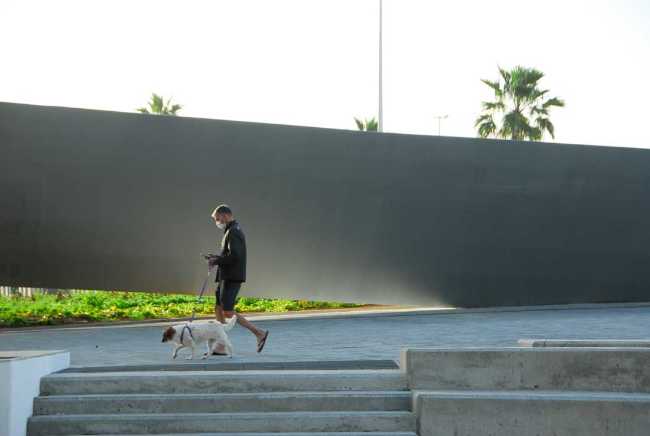 Onda Atlántica: un ponte che danza tra cielo e città