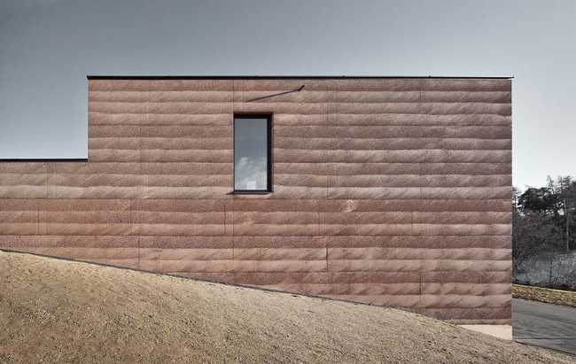 Centro di Protezione civile Renon. Scultoreo simbolo di collaborazione