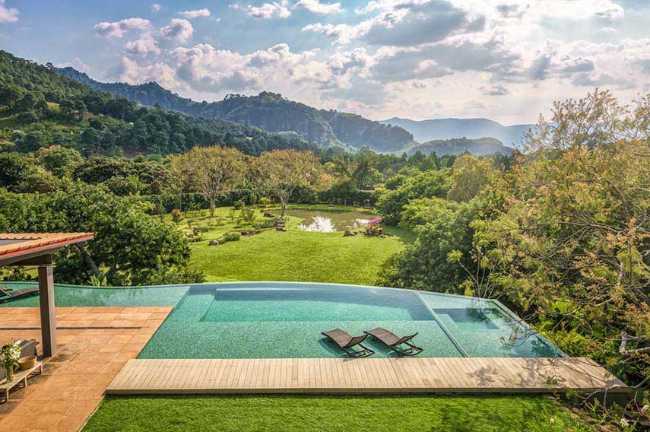 Natural atmosphere of Casa M. Interiors and exteriors without boundaries