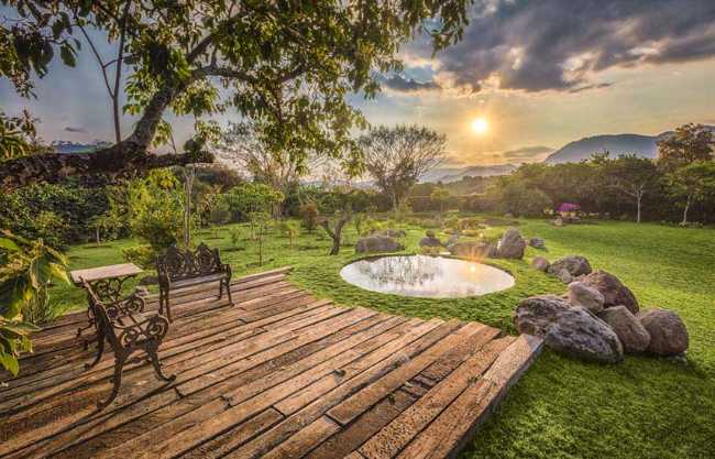 Natural atmosphere of Casa M. Interiors and exteriors without boundaries