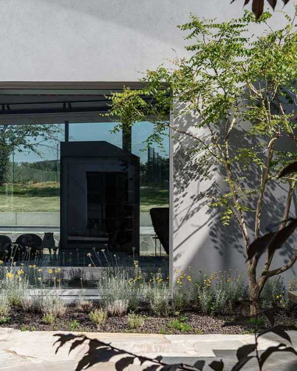 Renouvellement ferme centenaire Ossel. Inversion intérieur et extérieur