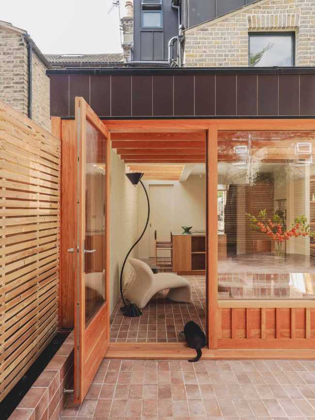 How to modernize a Victorian house with an extension? Jackson House