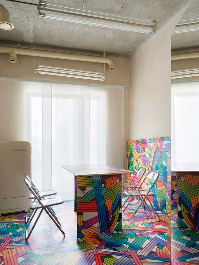 Oficina inspirada en el Suprematismo - SLAVA 2024 en Moscú