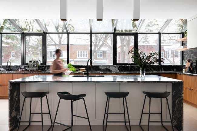 La Maison Côte-Sainte-Catherine : lumière et poésie dans un espace retrouvé