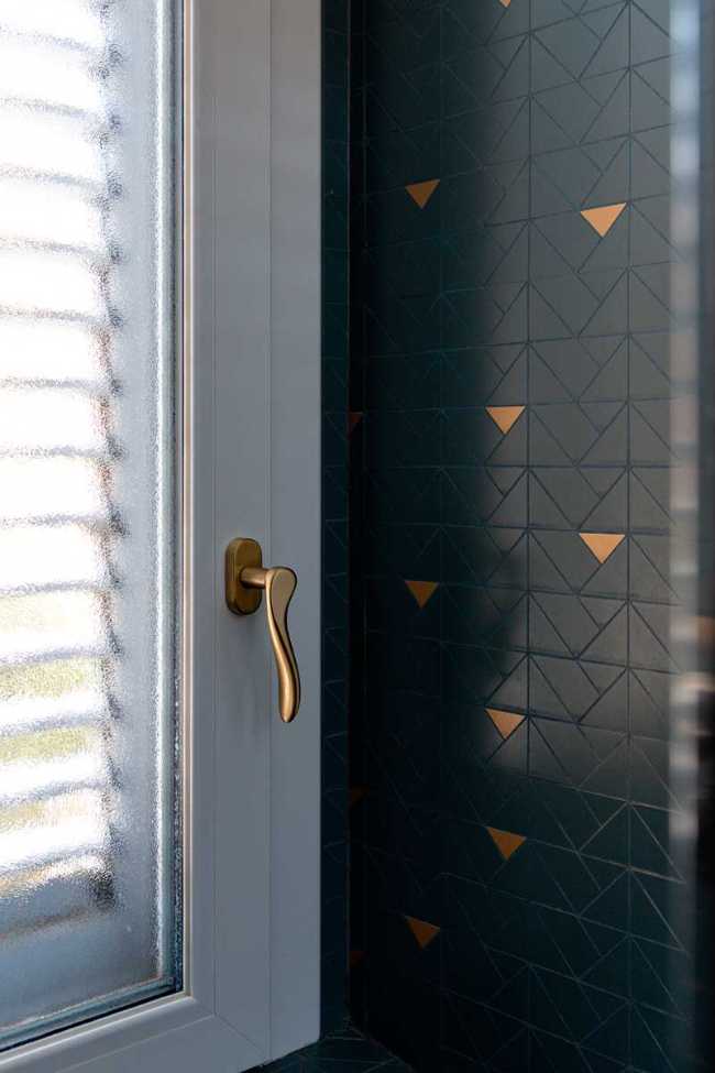 Elegancia y luz: VTR, un apartamento de los años '20 renace en Milán.