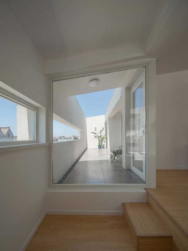 Villa Pudong a model of a country house for contemporary China