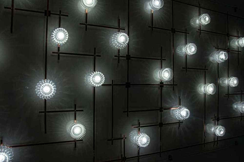 Heliodiscus, the light suspended between sea and sky