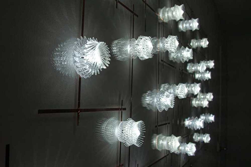 Heliodiscus, the light suspended between sea and sky