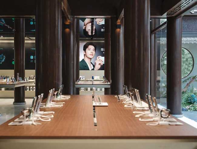 HONOR Flagship Store a Chengdu: tra brand storytelling e spazi unici