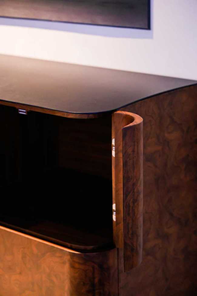 Threads of Light and Design: the poetry of the Weaving Chair