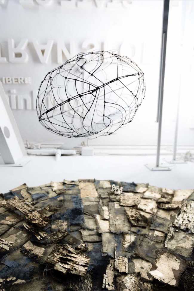 U INVERSE | Tissages de matière entre lumières et ombres amènent l'art dans le quotidien