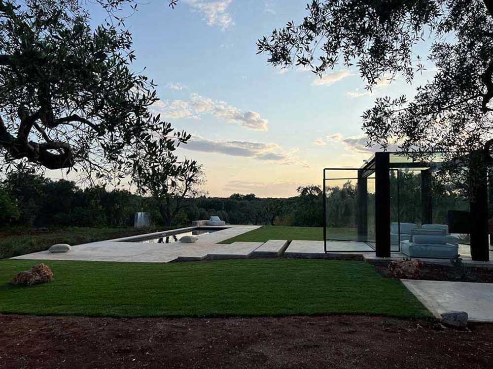 Glass Tree in Salento. Ancient atmosphere among lamie and trulli