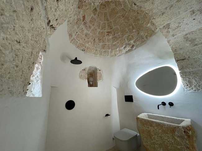 Glass Tree in Salento. Ancient atmosphere among lamie and trulli