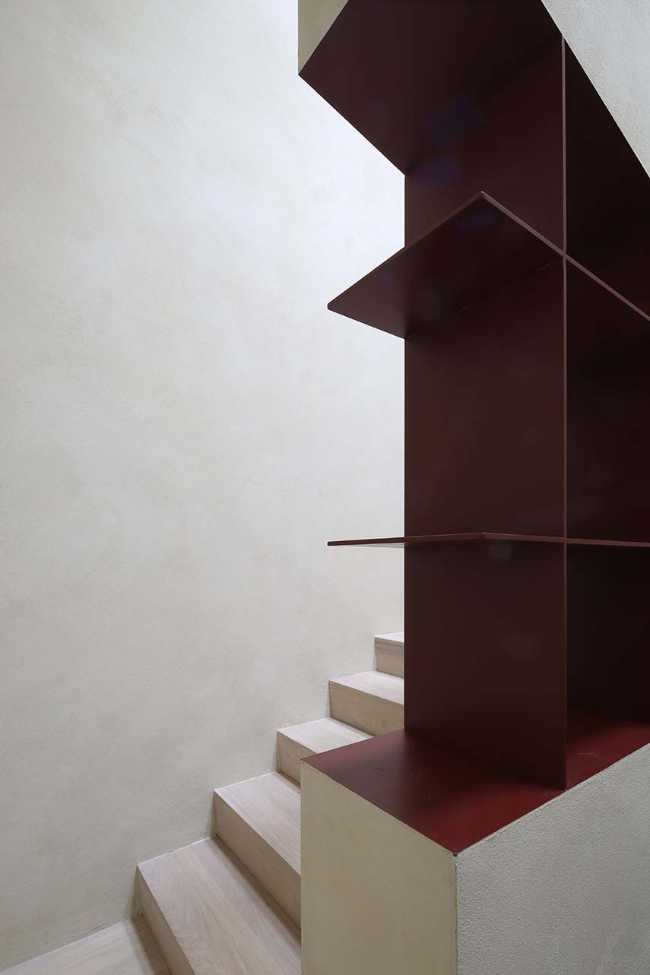 Demolizione e ricostruzione di unifamiliare in collina: Casa LP+2