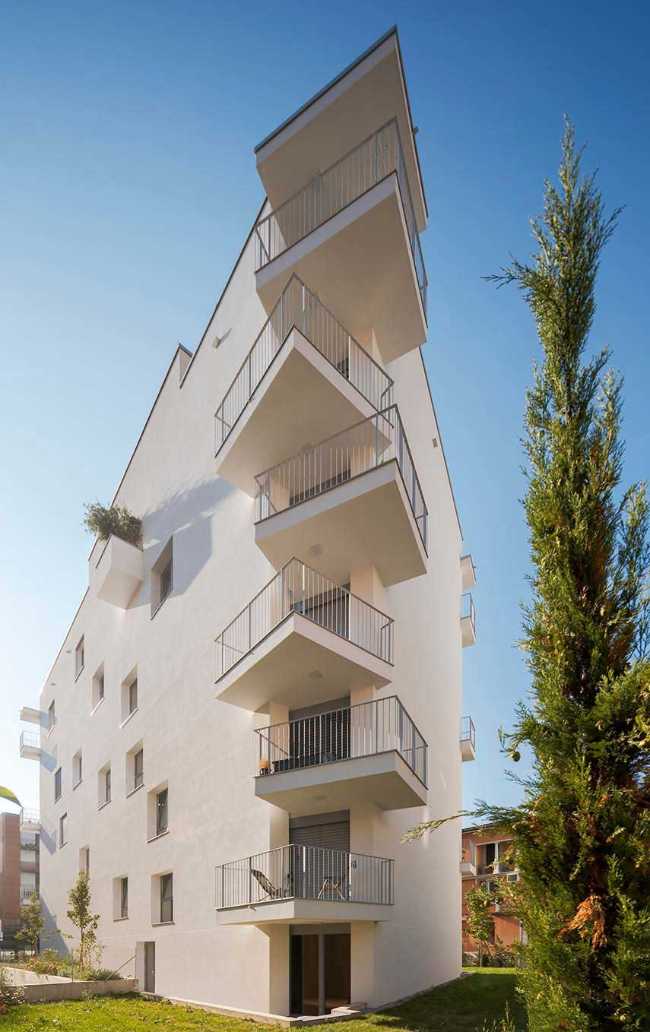 Sleek, dynamic, and jagged volume: the Mater Apartment Building