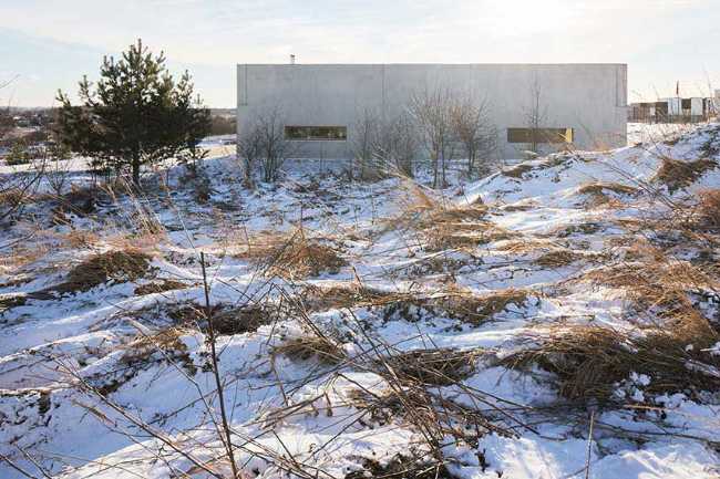 025 Concrete Home. Sinceridad del material y esencialidad de formas