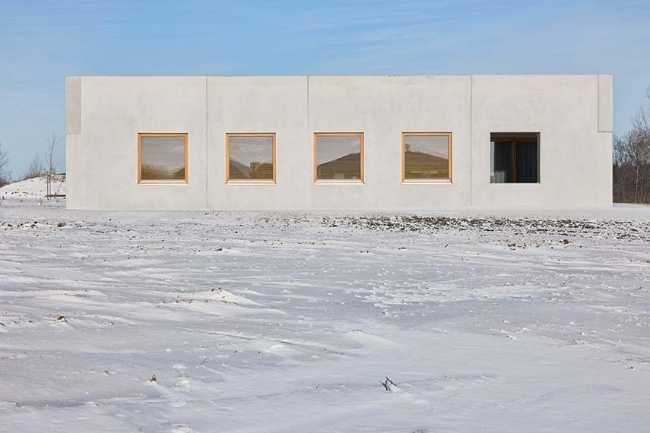 025 Concrete Home. Sinceridad del material y esencialidad de formas