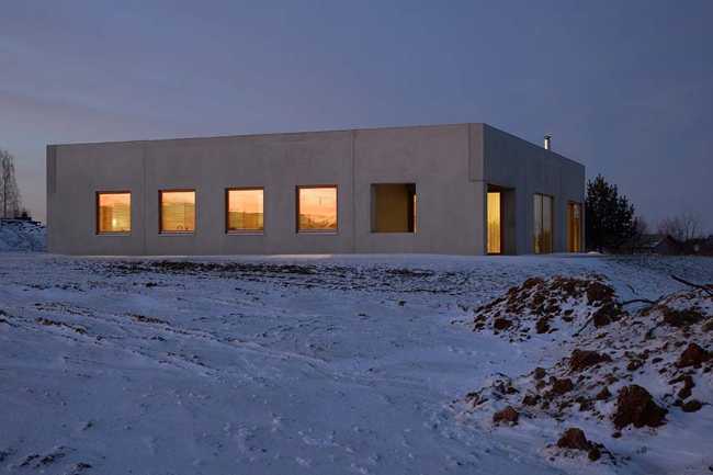 025 Concrete Home. Sinceridad del material y esencialidad de formas