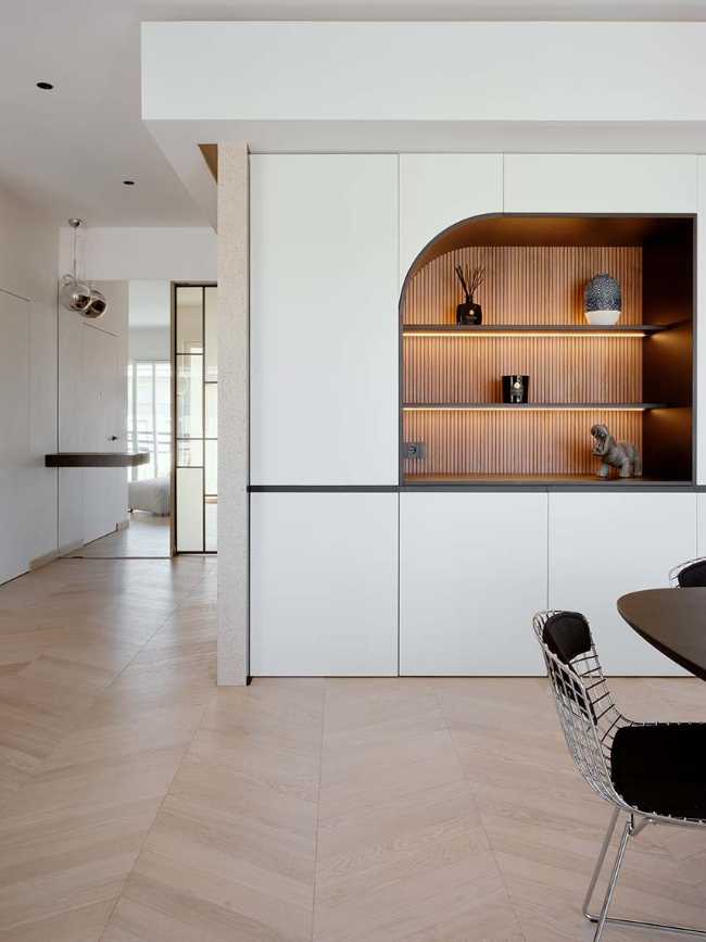 Luce, ritmo, calore, continuità spaziale. Interior di Tape House