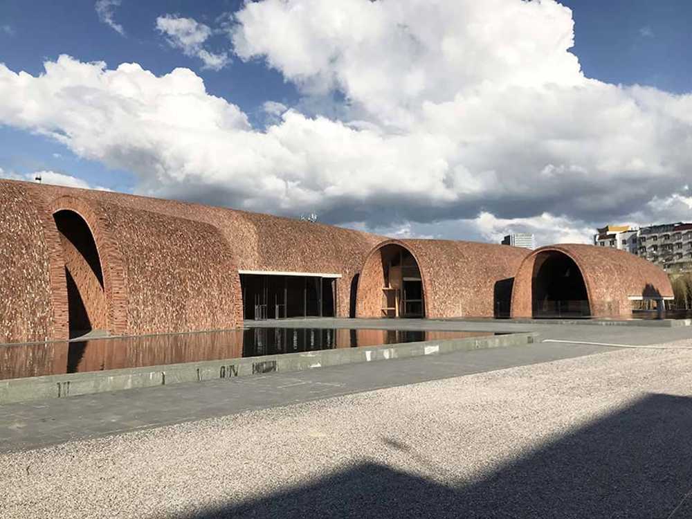 The arches of the Jingdezhen Imperial Kiln Museum evoke tradition