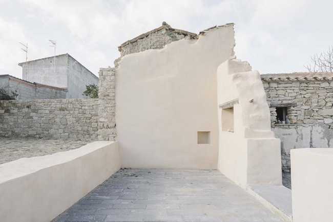 Valeur symbolique des ruines et régénération urbaine à Simala