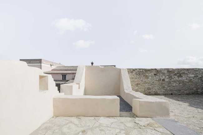 Valeur symbolique des ruines et régénération urbaine à Simala