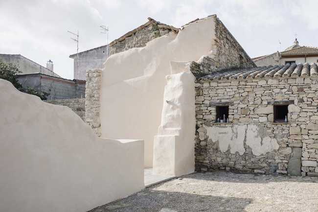 Valeur symbolique des ruines et régénération urbaine à Simala