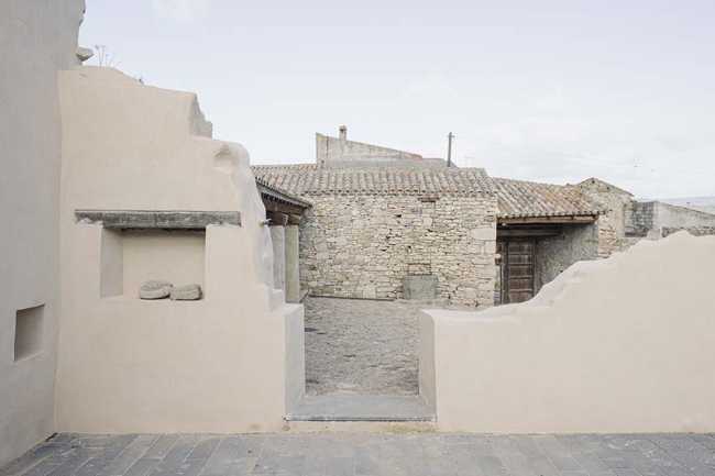 Valeur symbolique des ruines et régénération urbaine à Simala