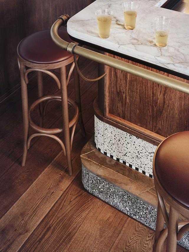 Bar Leo Goudvisch. A mirror of Amsterdam's cultural mosaic