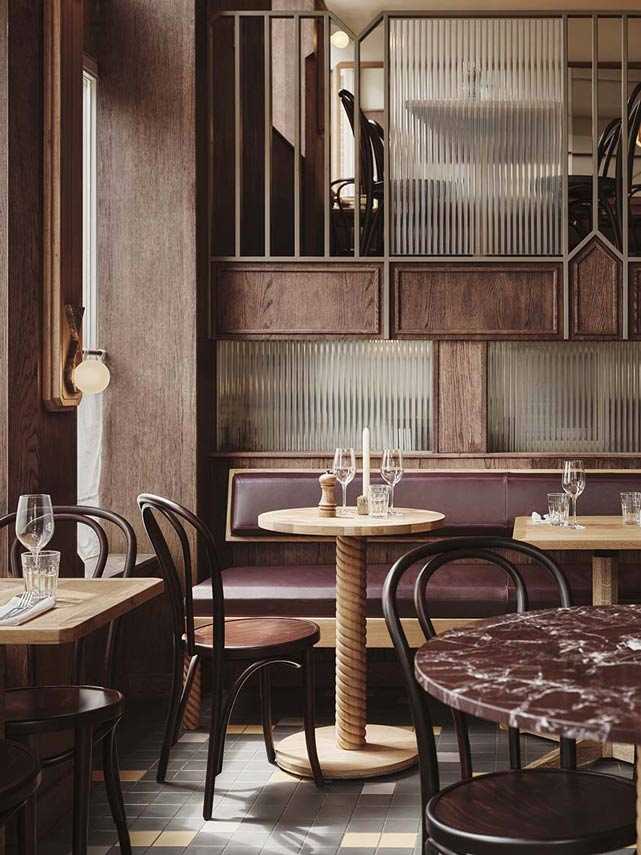 Bar Leo Goudvisch. A mirror of Amsterdam's cultural mosaic