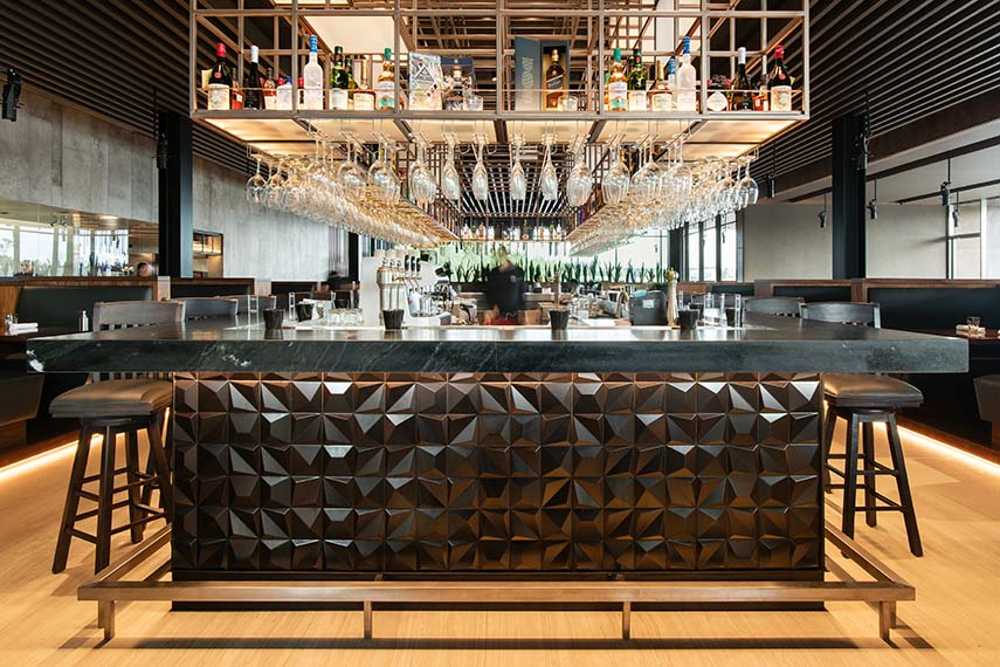 Kansas Restaurant: organic architecture between water and nature