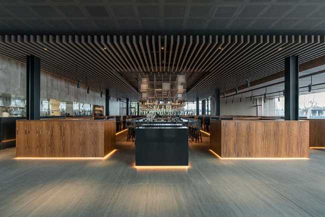 Kansas Restaurant: organic architecture between water and nature