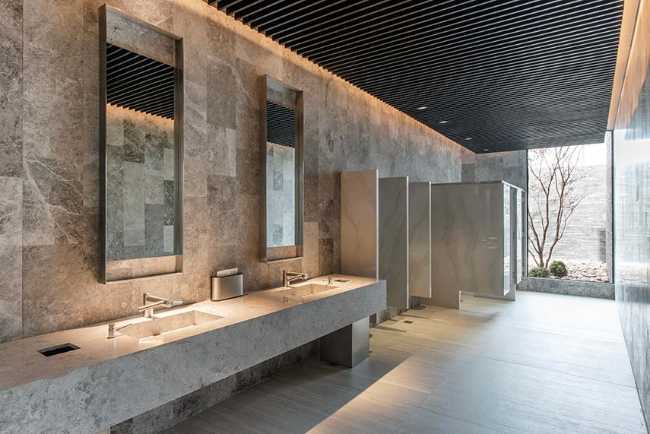 Kansas Restaurant: organic architecture between water and nature